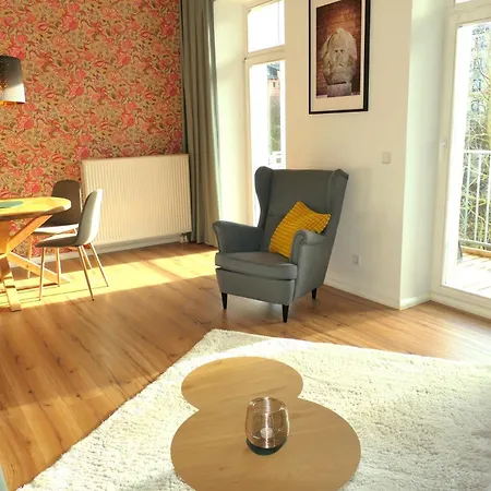 Karl Kassberg Mit Sonnigem Balkon * 켐니츠